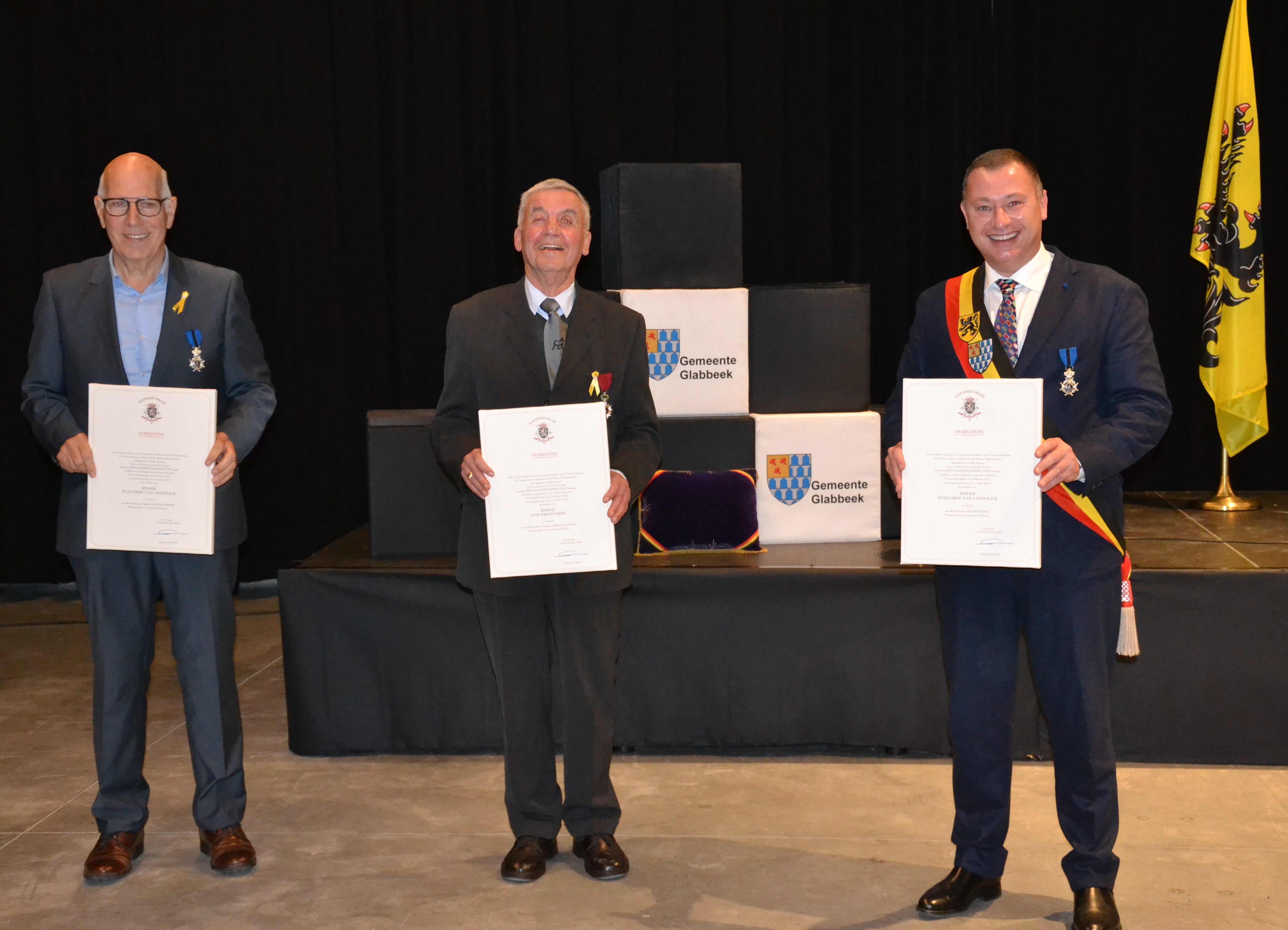 Drie burgemeesters kregen Ridderorde uitgereikt tijdens plechtige zitting van de gemeenteraad van Glabbeek